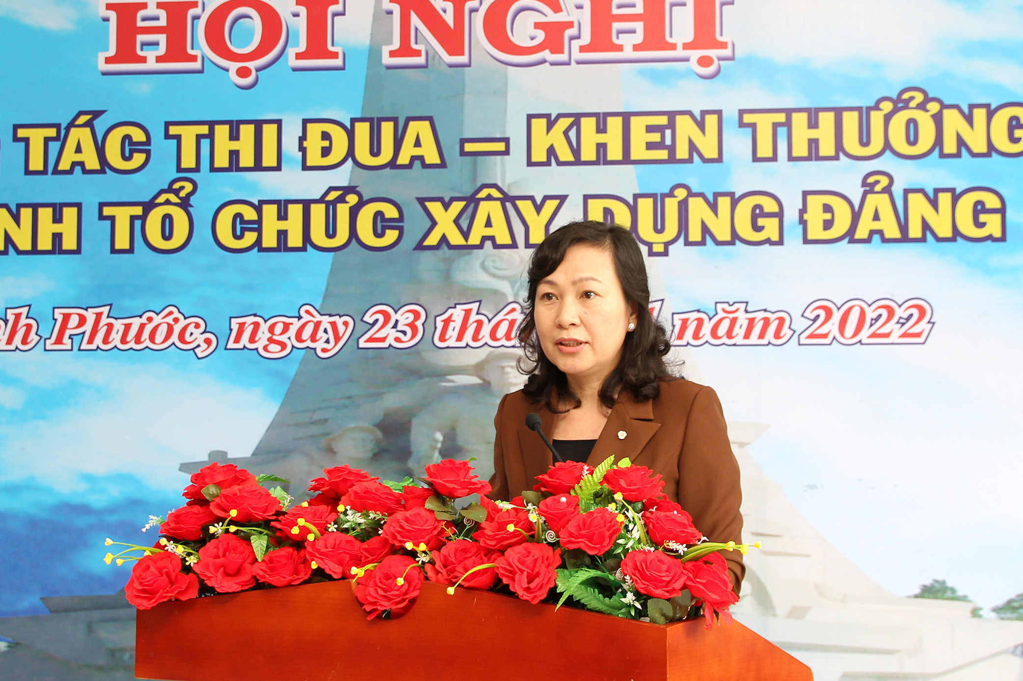 Đồng chí Huỳnh Thị Hằng - Phó Bí thư Thường trực Tỉnh uỷ, Chủ tịch HĐND tỉnh Bình Phước phát biểu (Ảnh: H.Hào).